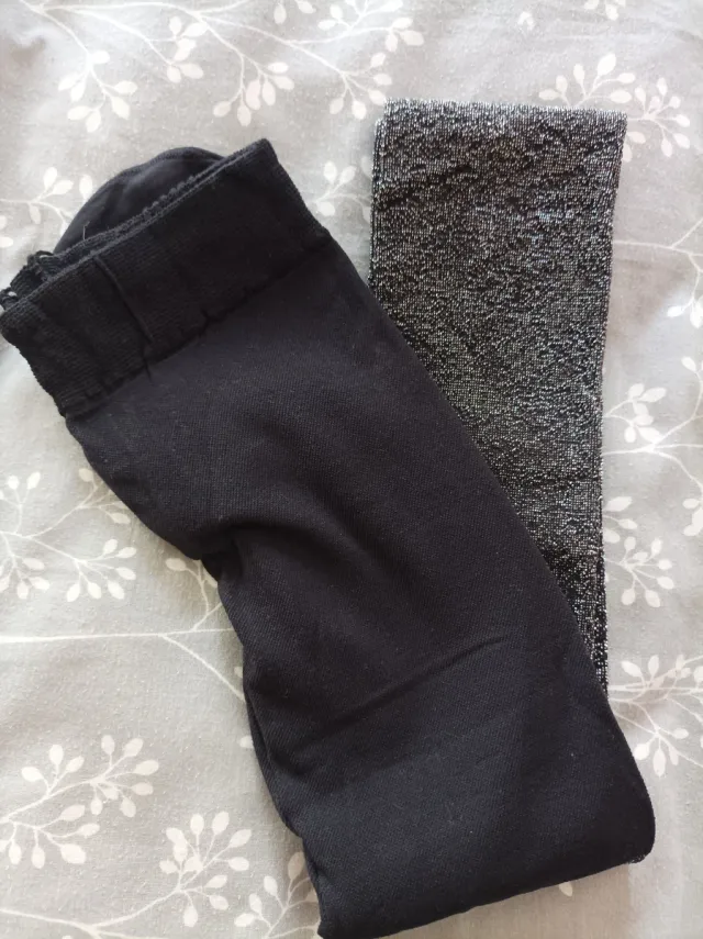 Medias Talla M Negras y Plateadas