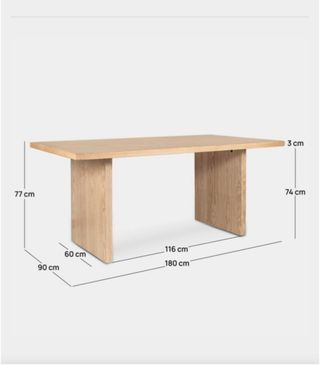 Mesa de comedor de madera