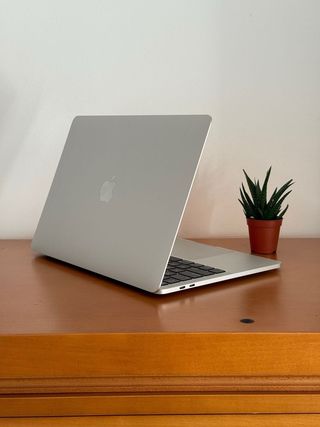 MacBook Pro 13 2020 i5 16/512GB