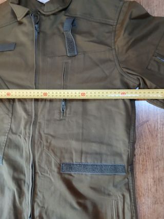 Mono militar verde XXL nuevo