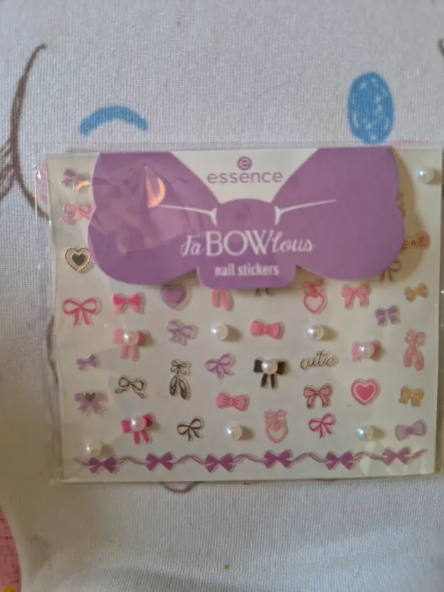 Adesivi per unghie Essence Fa BOWtous