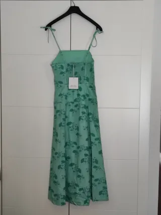 Vestido Menta con Estampado de Fresas