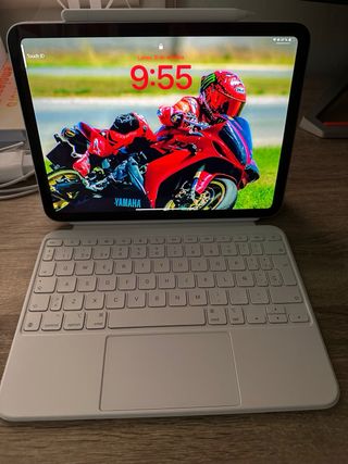iPad 256 GB + Magic Keyboard + Apple Pencil