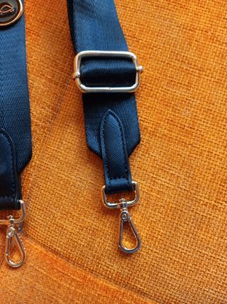 Tracolla Carpisa Nera con charm