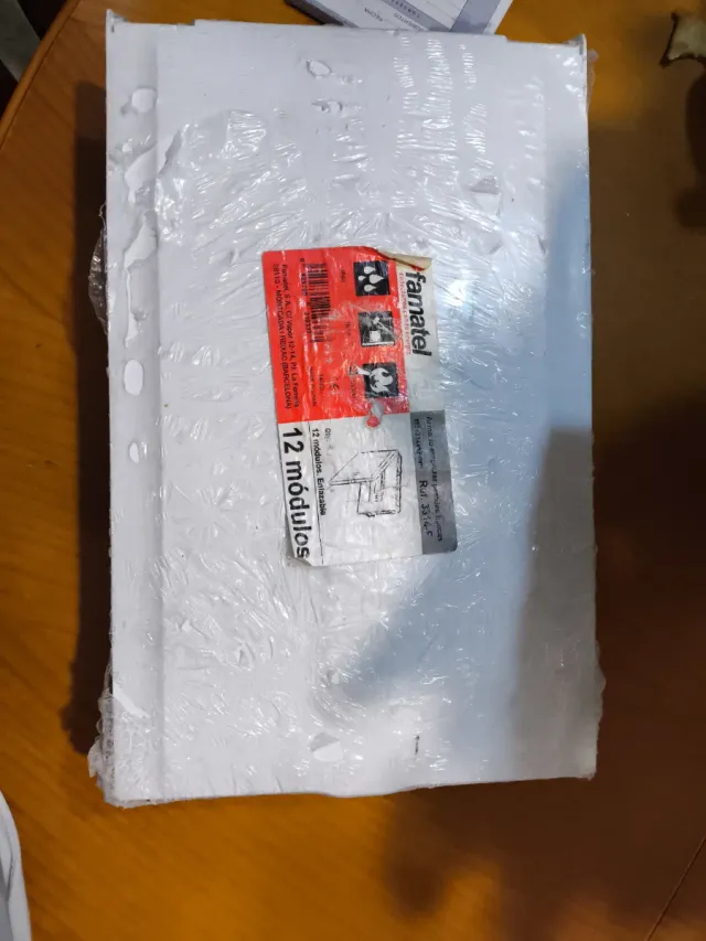 Armario Cuadros Eléctricos Famatel 12 Módulos