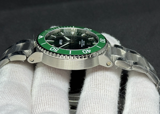 Oris Aquis Date Verde Automático