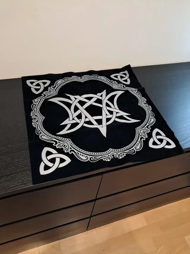 Tapete negro esotérico TAROT