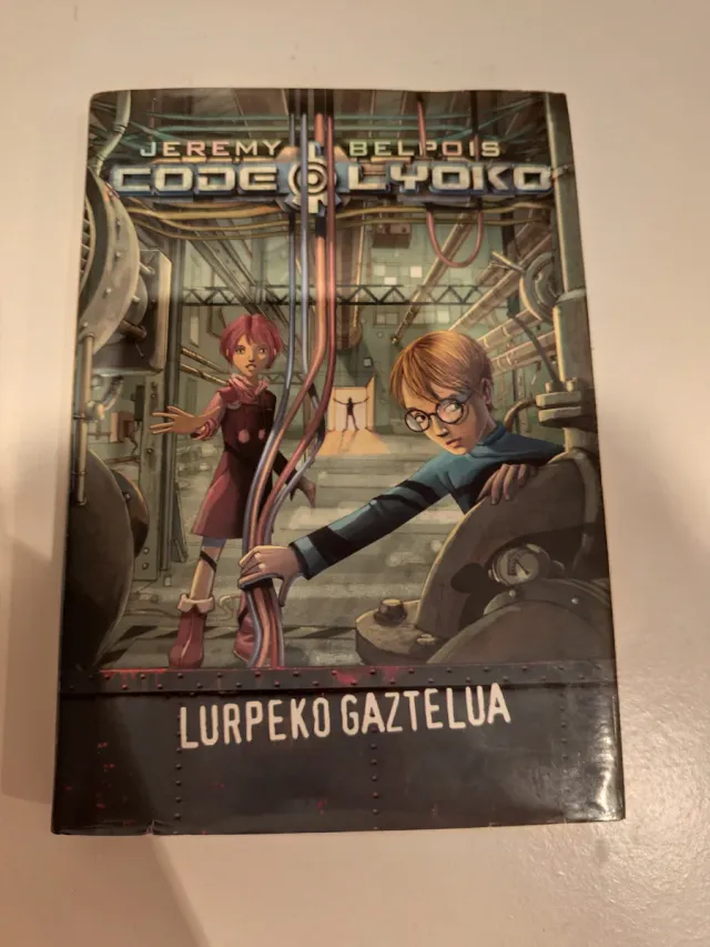 LURPEKO GAZTELUA CODE LYOKO