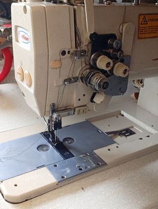 Máquina de coser SunStar doble aguja
