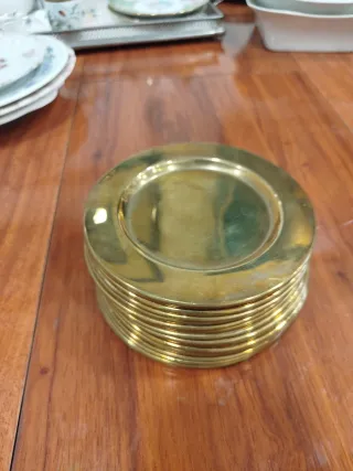 18 Platos de Pan Dorados