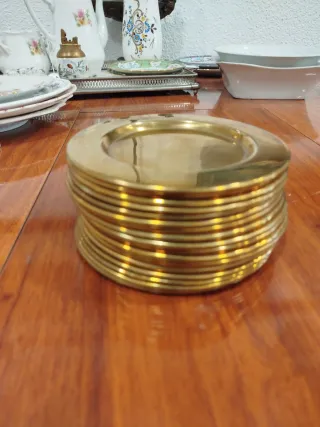 18 Platos de Pan Dorados