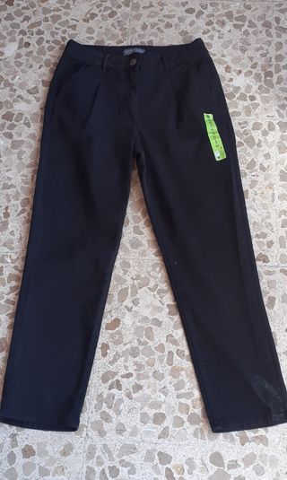 Pantalón negro chica T 40. Pantaló noia T 40