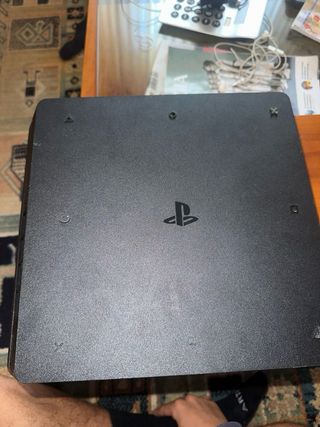PS4 Slim 1TB Negra con mando y Battlefield 1