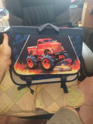 Mochila Escolar Brave B Battle Horizontal