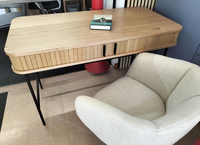 Escritorio madera y metal