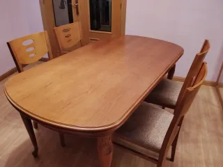 Mesa de comedor de madera extensible y 4 sillas