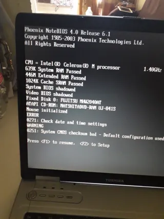 Portátil Toshiba sin batería 