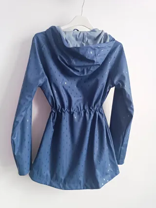 Chubasquero azul talla 152 , equivale 10 -12 años