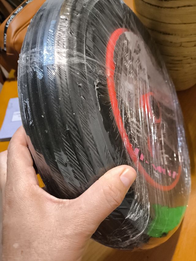 Rueda Impinchable Carretilla con Rodamiento 