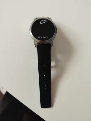 Reloj Nike LED Negro y Plateado