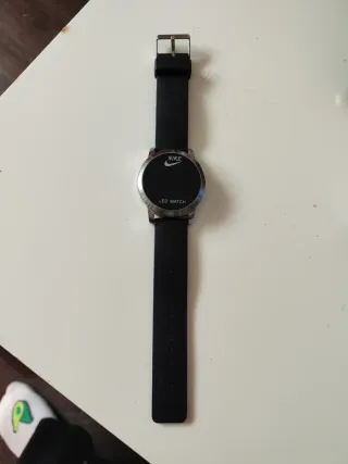 Reloj Nike LED Negro y Plateado