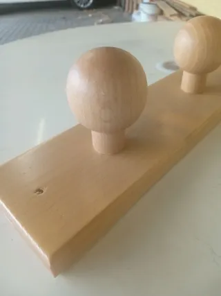 Appendiabiti in legno con 4 ganci