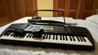 Teclado GEM GK 330 + pedal