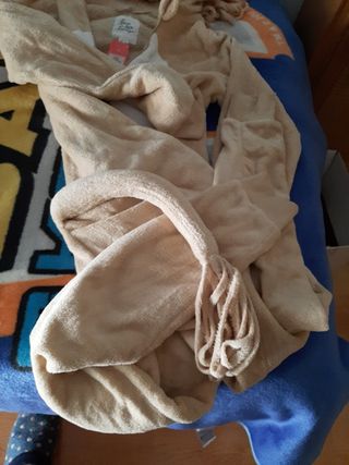 Pijama mono LEON beige y blanco