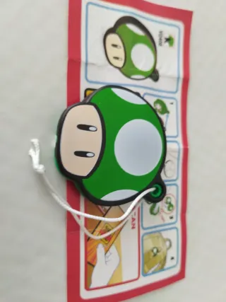 Huevo Kinder Joy - Figura Seta Mario Bros