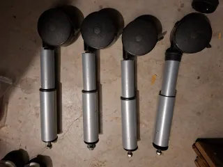 Patas de cama con ruedas (4 unidades)