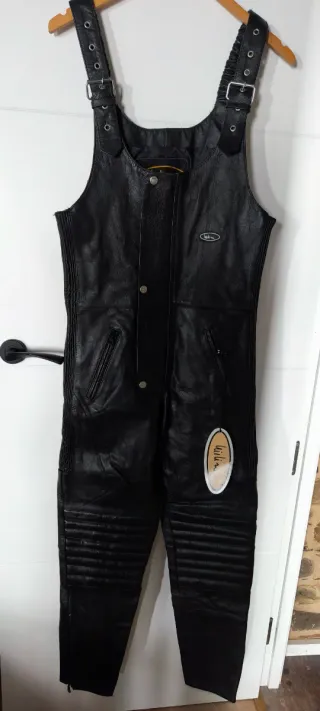 Mono de cuero para moto