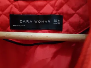 Chaqueta Zara Roja Acolchada Talla M
