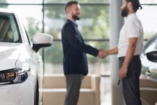 ¡Buscamos Comercial para Compraventa de Vehiculos!