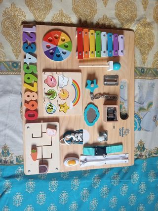 Mesa de actividades Montessori