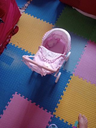 Carrito de juguete rosa