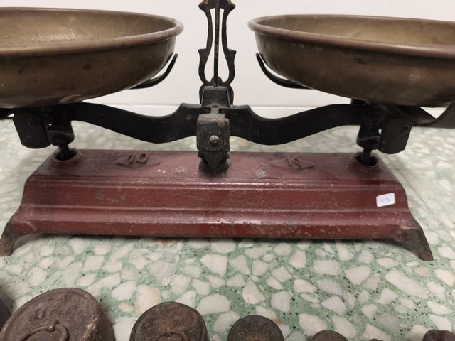 Balanza antigua de cocina