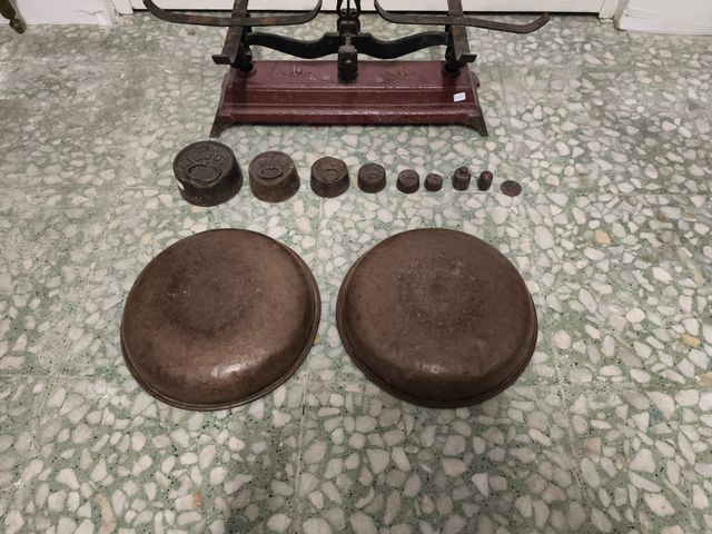 Balanza antigua de cocina
