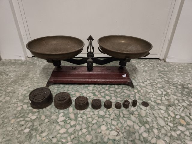 Balanza antigua de cocina