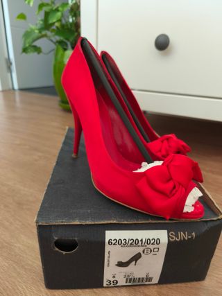 Zapatos Zara Tacón Rojo Raso