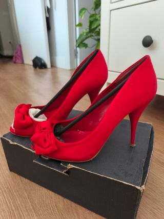 Zapatos Zara Tacón Rojo Raso
