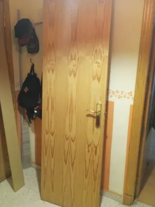 Puerta de madera para baño de 2,01 x 62'5