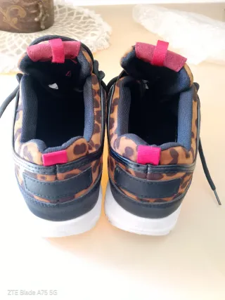 Zapatillas leopardo talla 40