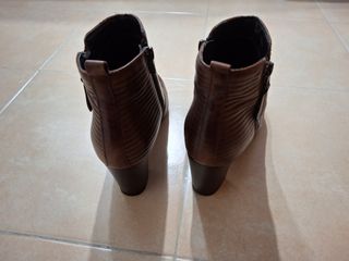 Botín tacón mujer T.36 marrones SEMINUEVOS 