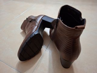 Botín tacón mujer T.36 marrones SEMINUEVOS 