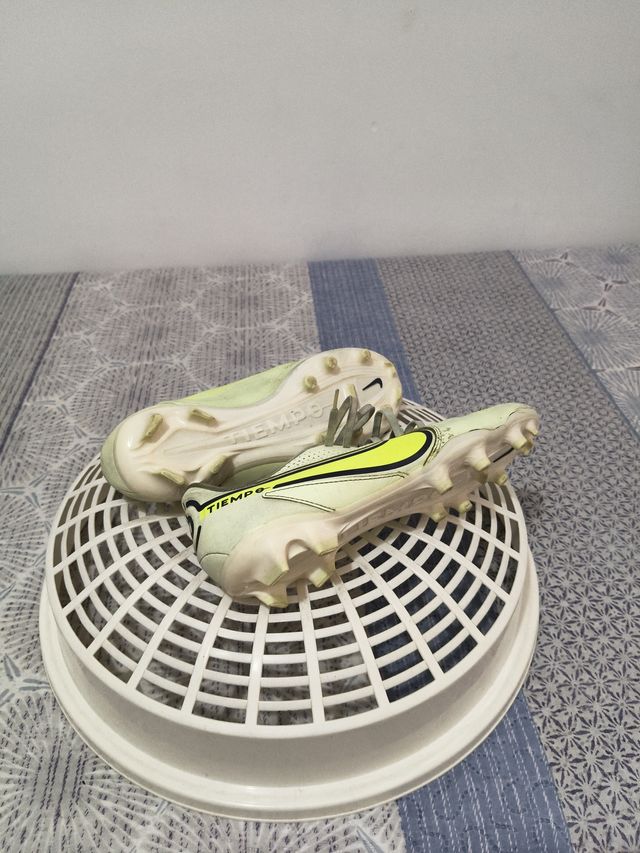 Botas de fútbol Nike Tiempo