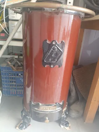 Estufa Hergom Roja y Negra