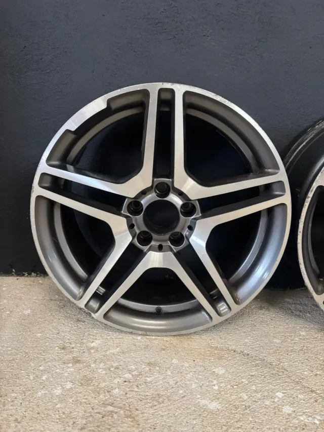 Llantas Mercedes AMG 18 (4 unidades)