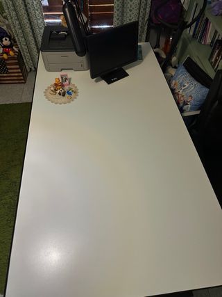 Scrivania grande per camera o ufficio