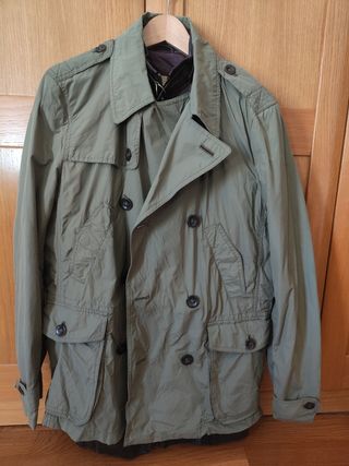 Gabardina hombre verde militar