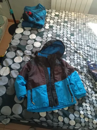 Chaqueta nieve infantil niño azul y negro